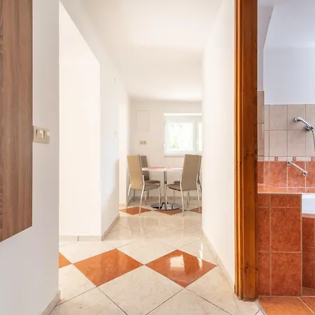 Topaz Apartmanhazak 公寓式酒店