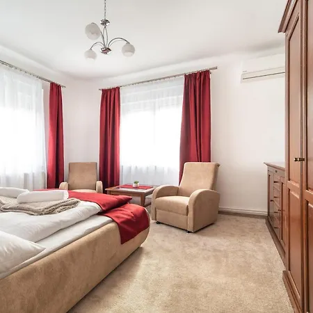 Topaz Apartmanhazak 아파트호텔 케츨리