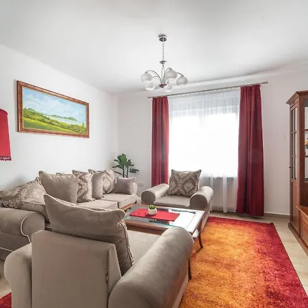 Topaz Apartmanhazak 케츨리