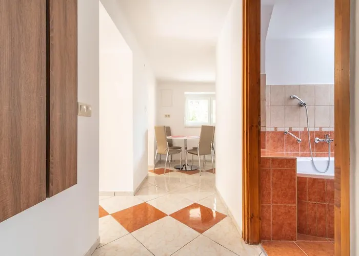 Topaz Apartmanhazak מלון דירות