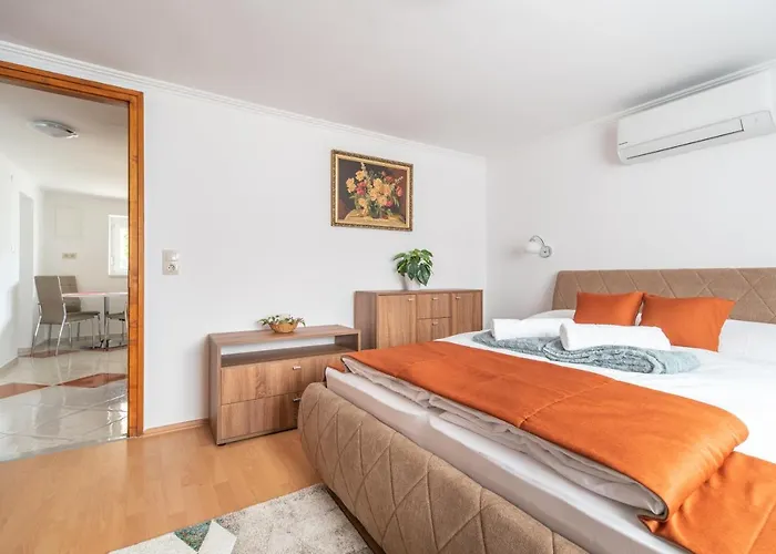 Topaz Apartmanhazak מלון דירות